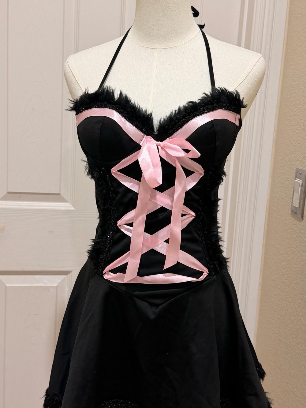 Halloween Leg Avenue Black Strapless Corset Dress with Pink Ribbon - Picture 3 of 4